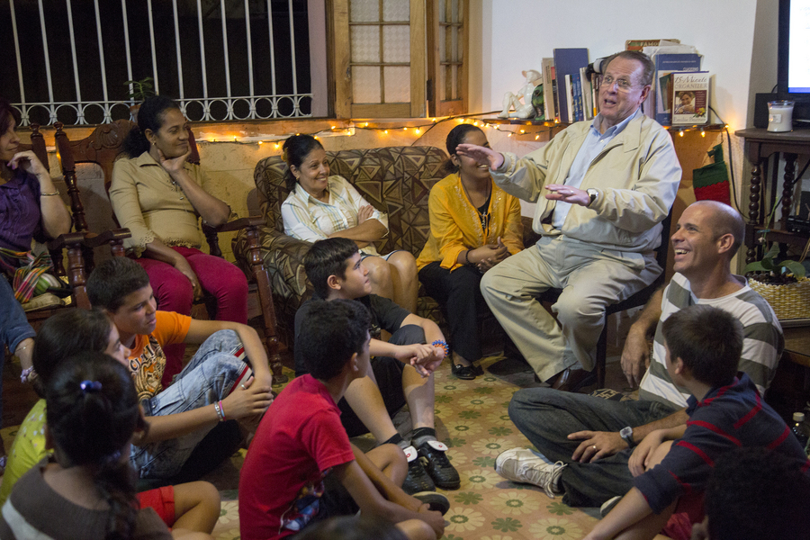 IMB president witnesses church-planting movement in Cuba