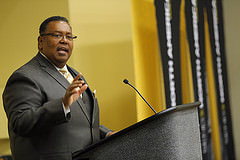Bivo Luncheon  Keynote speaker Ken Weathersby, vice president for Convention Advancement for the Southern Baptist Convention Executive Committee, addresses the Southern Baptist Bivocational and Small Church Leadership Network luncheon at the SBC Annual Meeting in Baltimore, June 11. “We need men who will stand on God’s Word and preach in obedience, and then go into the marketplace and live in obedience,” said Weathersby. NAMB photo by Susan Whitley