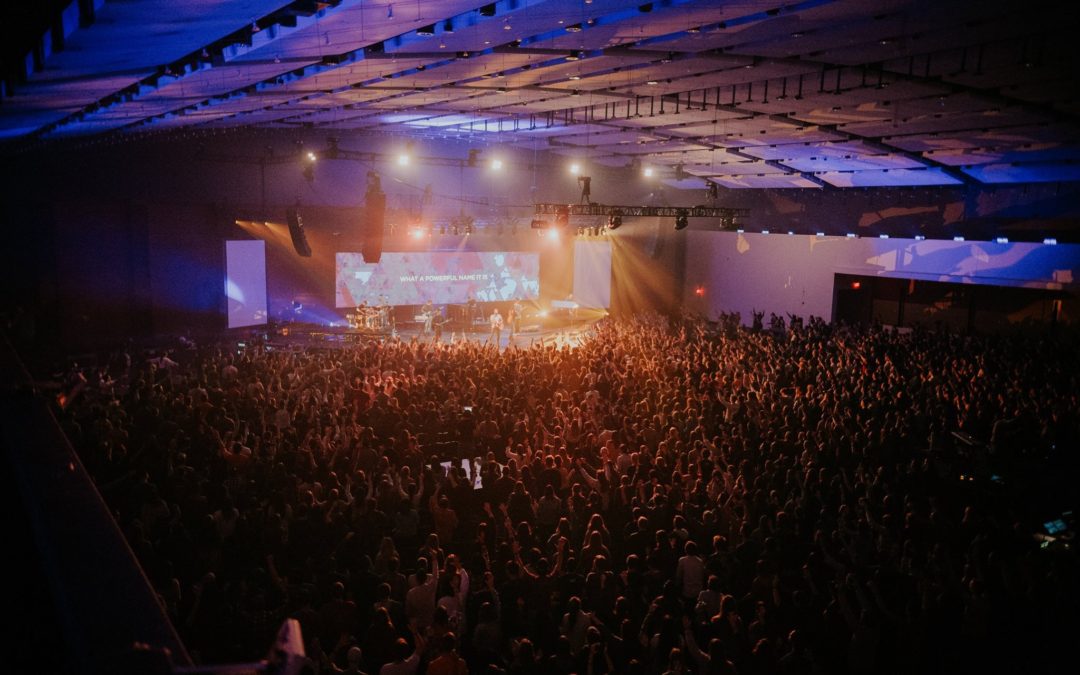Over 2300 students gather for the 2019 Salt Spring Conference.